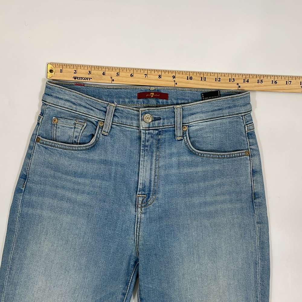 7 For All Mankind Jeans Size 29 Straight Leg Light Wash EUC - Picture 8 of 10